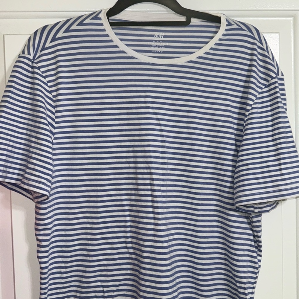 H&M Purple Striped Shirt Size: Large